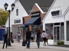 Woodbury Common Premium Outlets Shopping Tour Woodbury Common Premium Outlets Shopping Tour