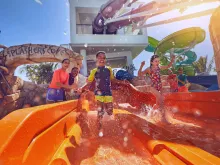 Kids playing at Splashers Cove, Aquaventure Dubai