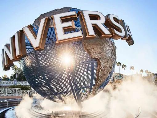 Universal Theme Park Is Site of Summit Closing Bash