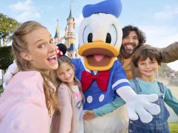 Disneyland Paris Family by Castle